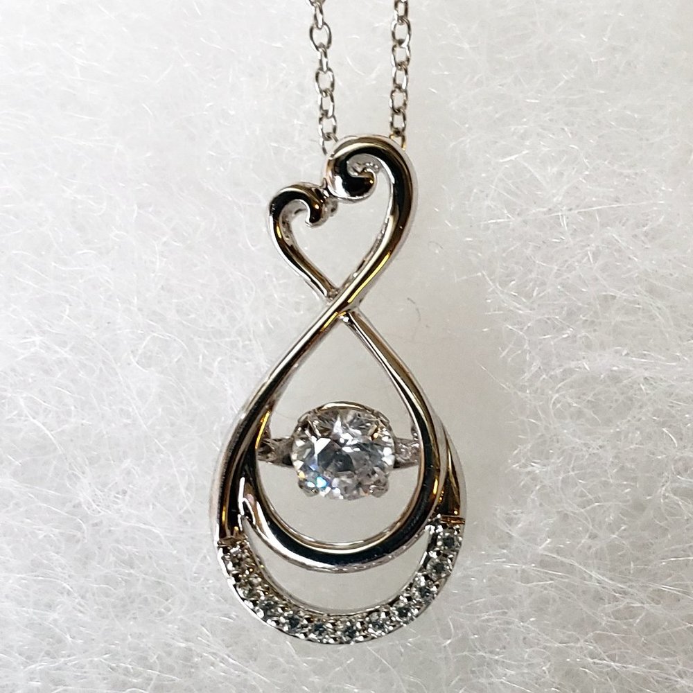 2/200$ NWT sterling silver infinity heart pendant